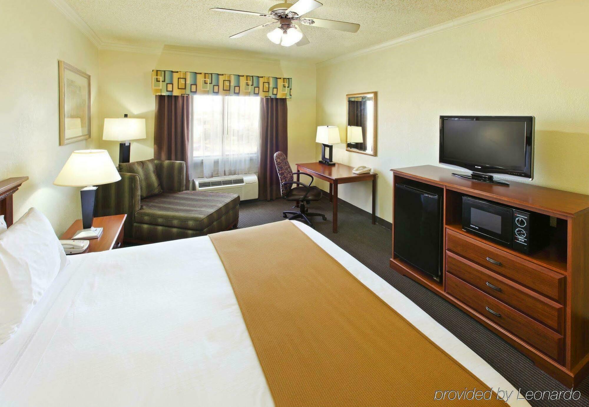 Holiday Inn Express Hotel & Suites Greenville By Ihg Kültér fotó